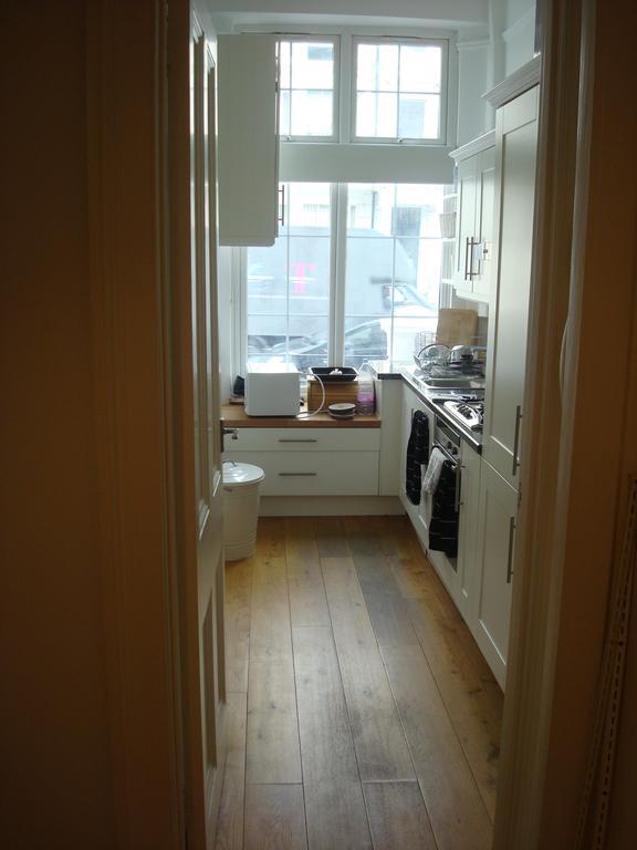 Luxury Holland Park, Sleeps 2, Free S'Fast Wifi Lägenhet London Exteriör bild