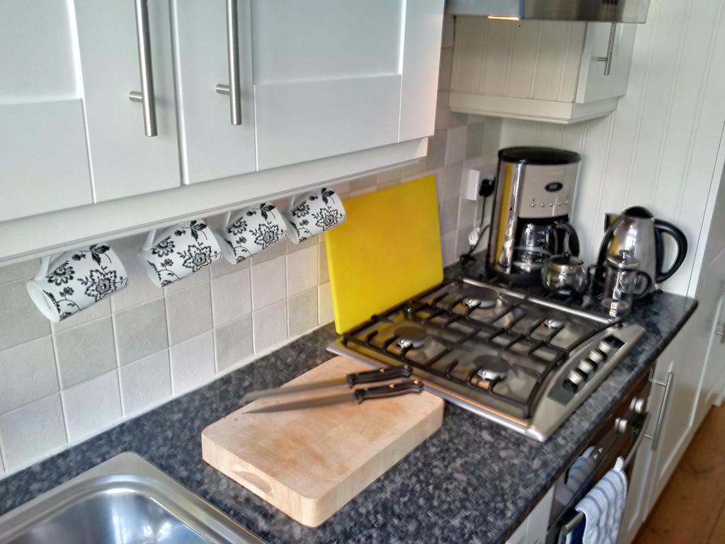 Luxury Holland Park, Sleeps 2, Free S'Fast Wifi Lägenhet London Exteriör bild